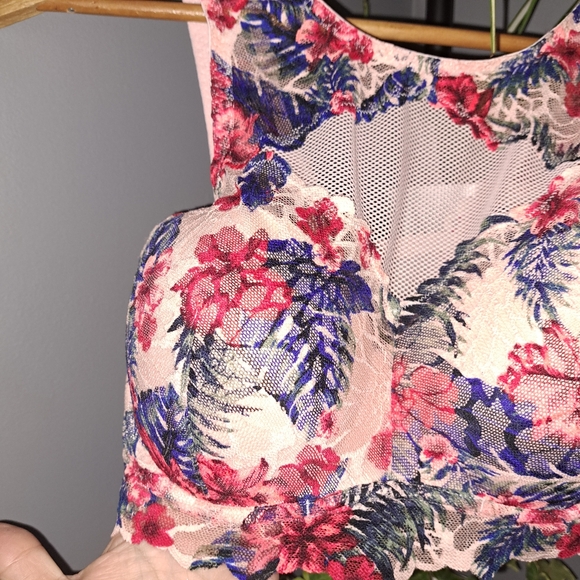 S(34)-DD Pink Victoria Secret Floral Lace Bralette - Picture 2 of 8